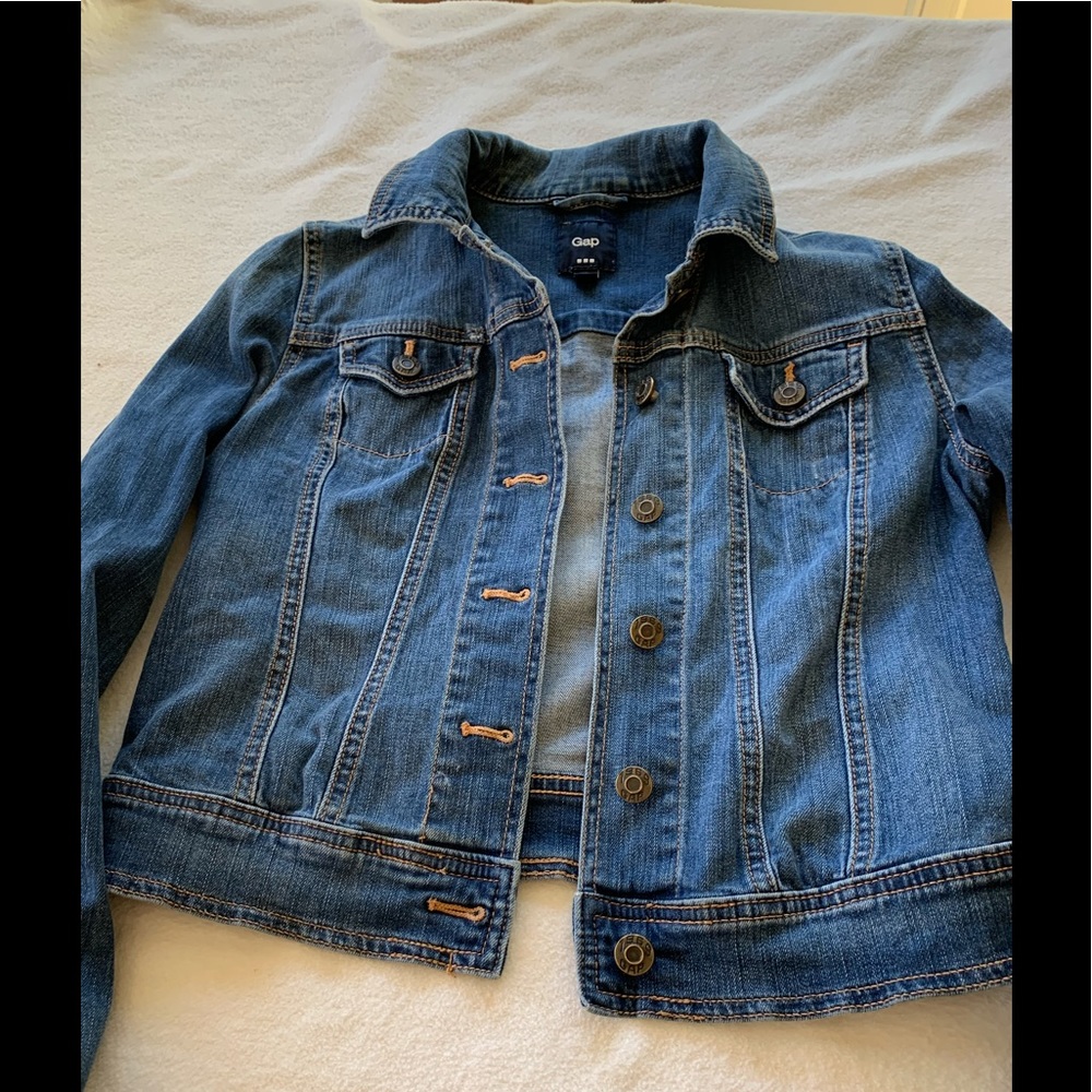 GAP classic jean jacket - barely worn